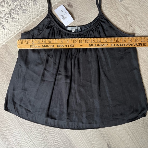 NWT Evereve Allison Joy Brynn Pleated Cami XL Black Flowy Lightweight Neutral - Picture 10 of 12
